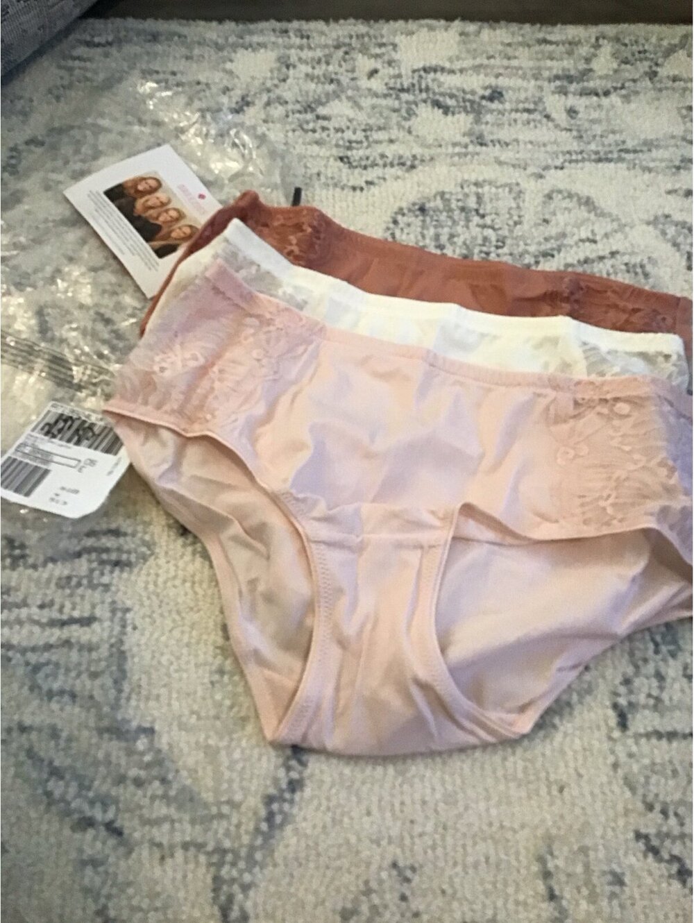 Breezies, medium, 3 Pack Women's Lace Trim Panties, new